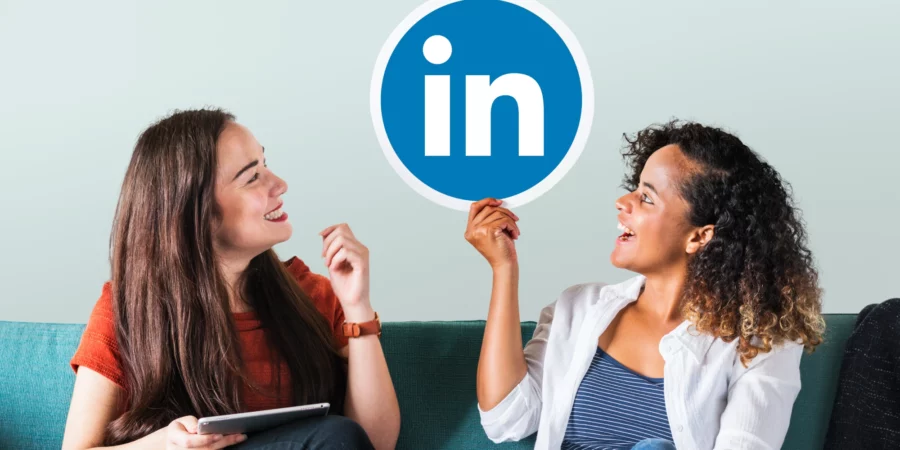 5 Essential Tips to Create an Outstanding LinkedIn Profile